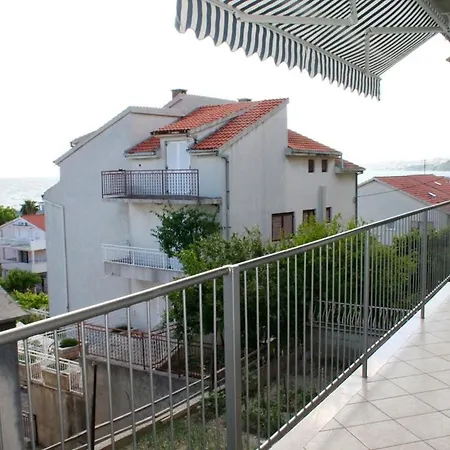아파트 With A Parking Space Podstrana, Split - 5250 포드스트라나